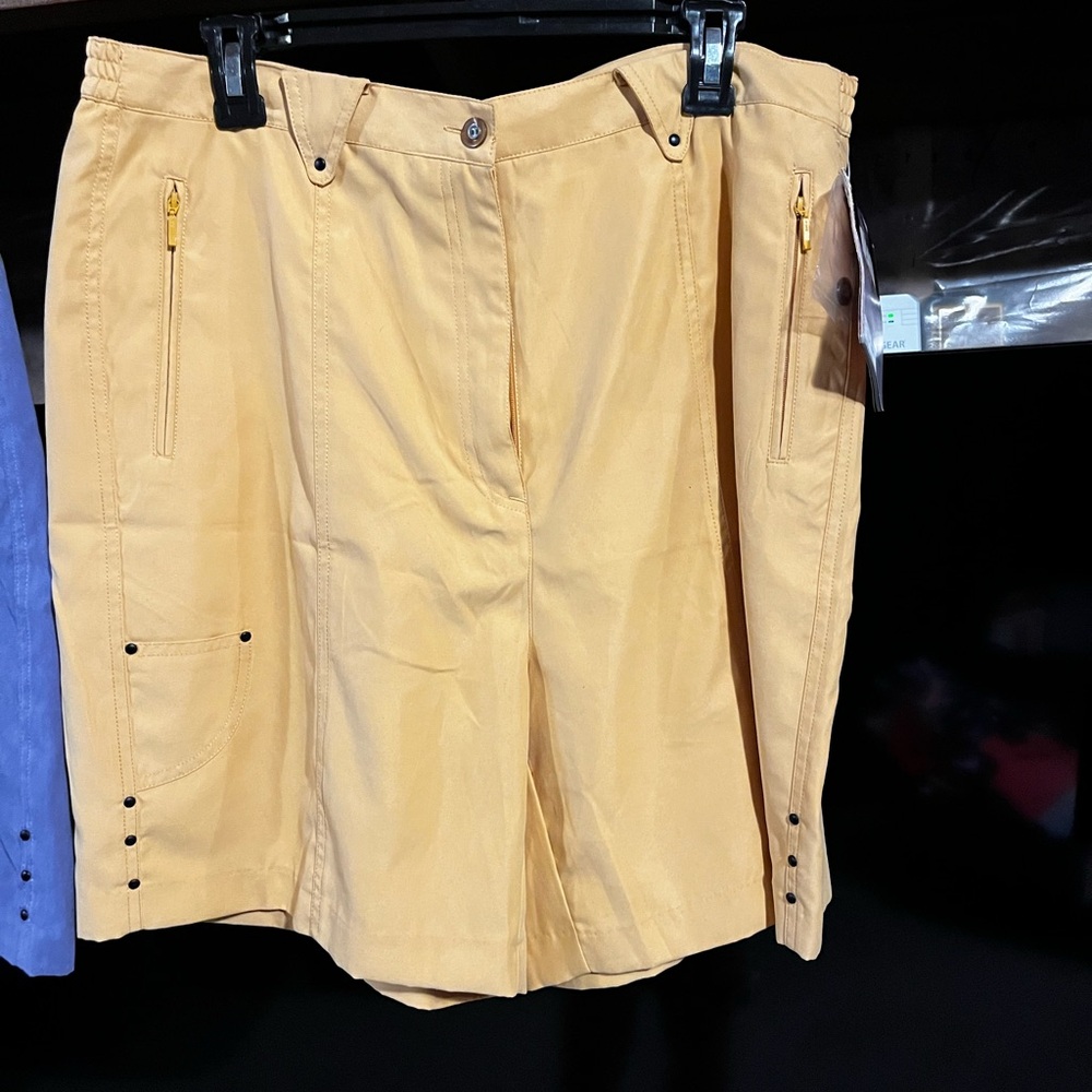 jamie sadock Light Honey colour Bermuda Shorts with Zip Pockets